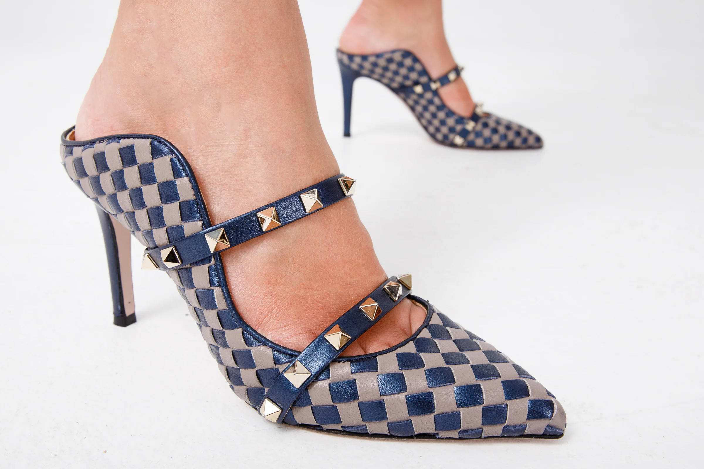 The Dosso Navy Blue Handwoven Pointy Toe Leather Women Sandal - Image 8