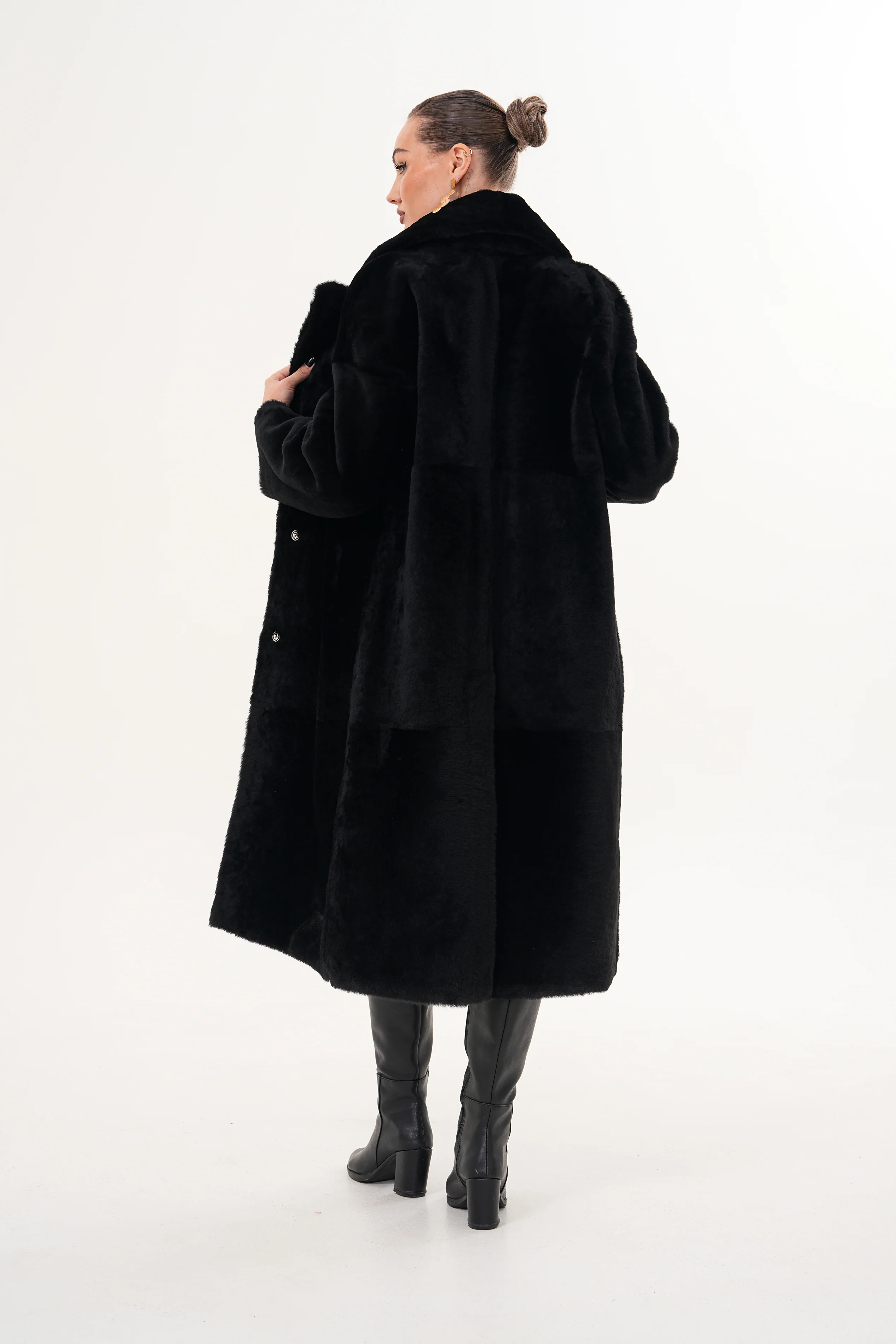 The Emilia Reversible Shearling Leather Women Jacket - Image 13
