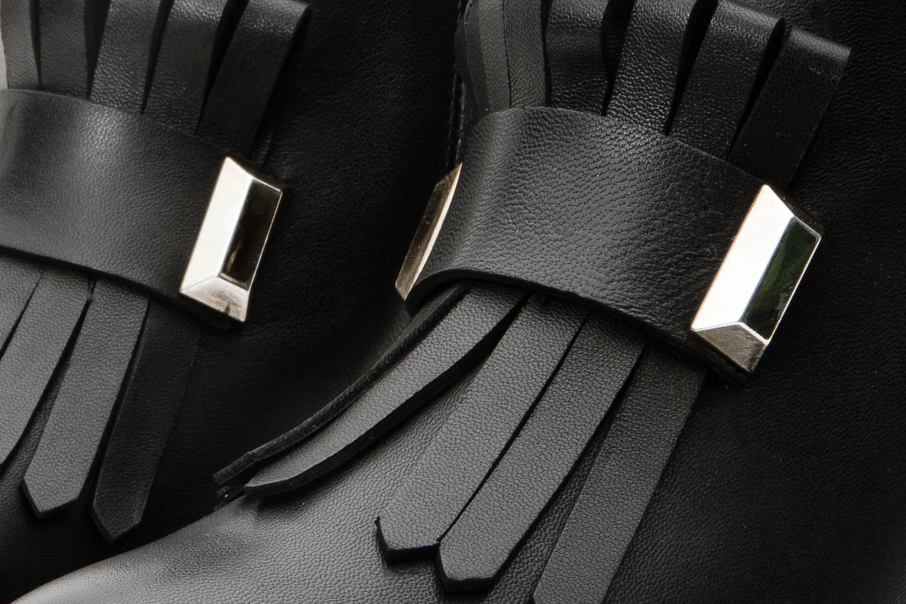 The Luksor Black Leather Block Heel Women Boot - Image 7