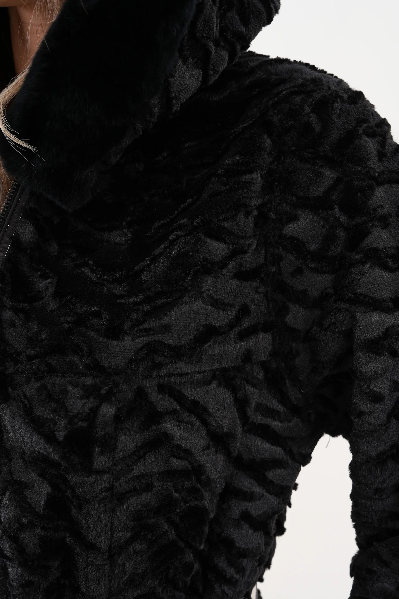 The Prisma Black & White Leather Women Jacket - Image 10