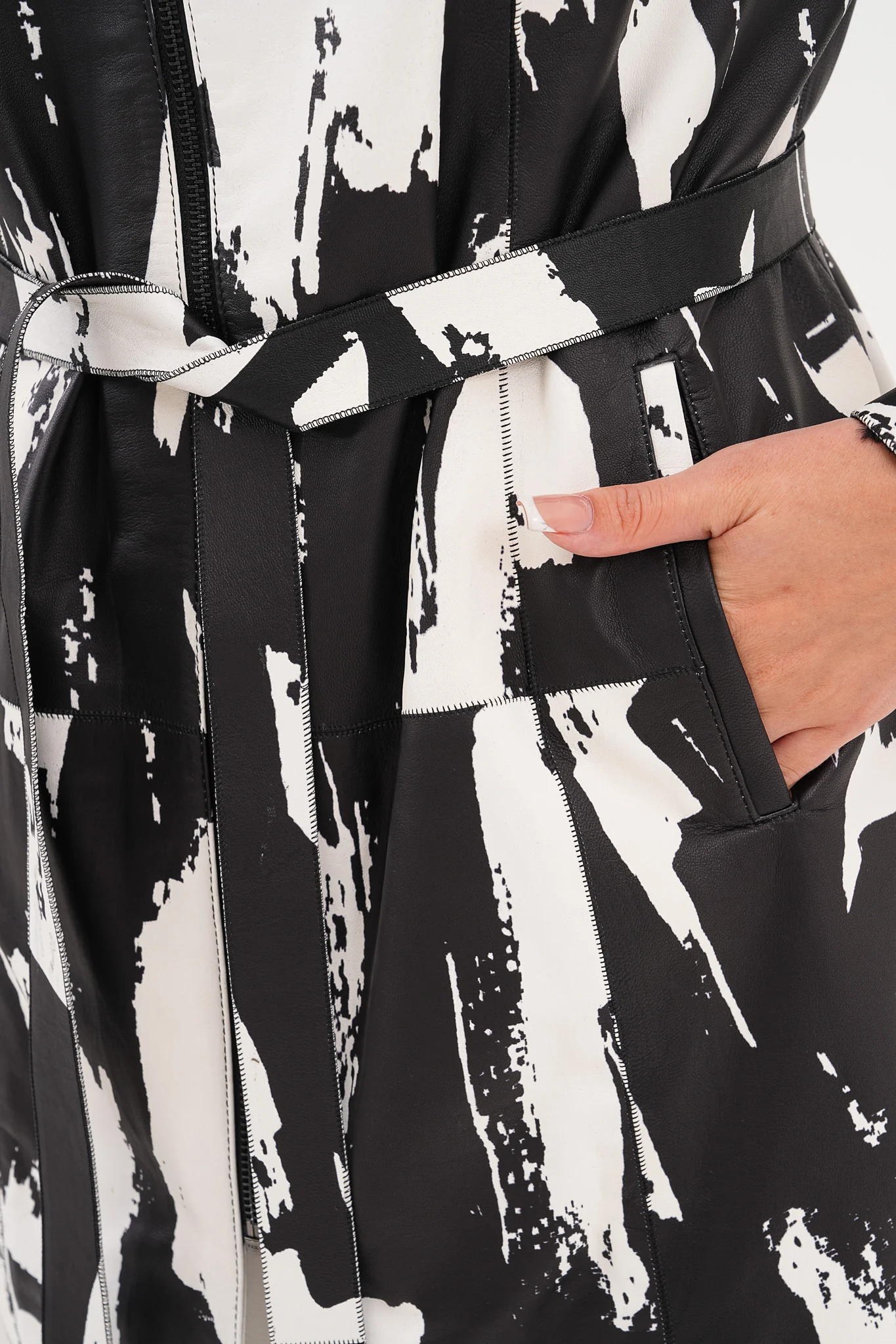 The Prisma Black & White Leather Women Jacket - Image 3