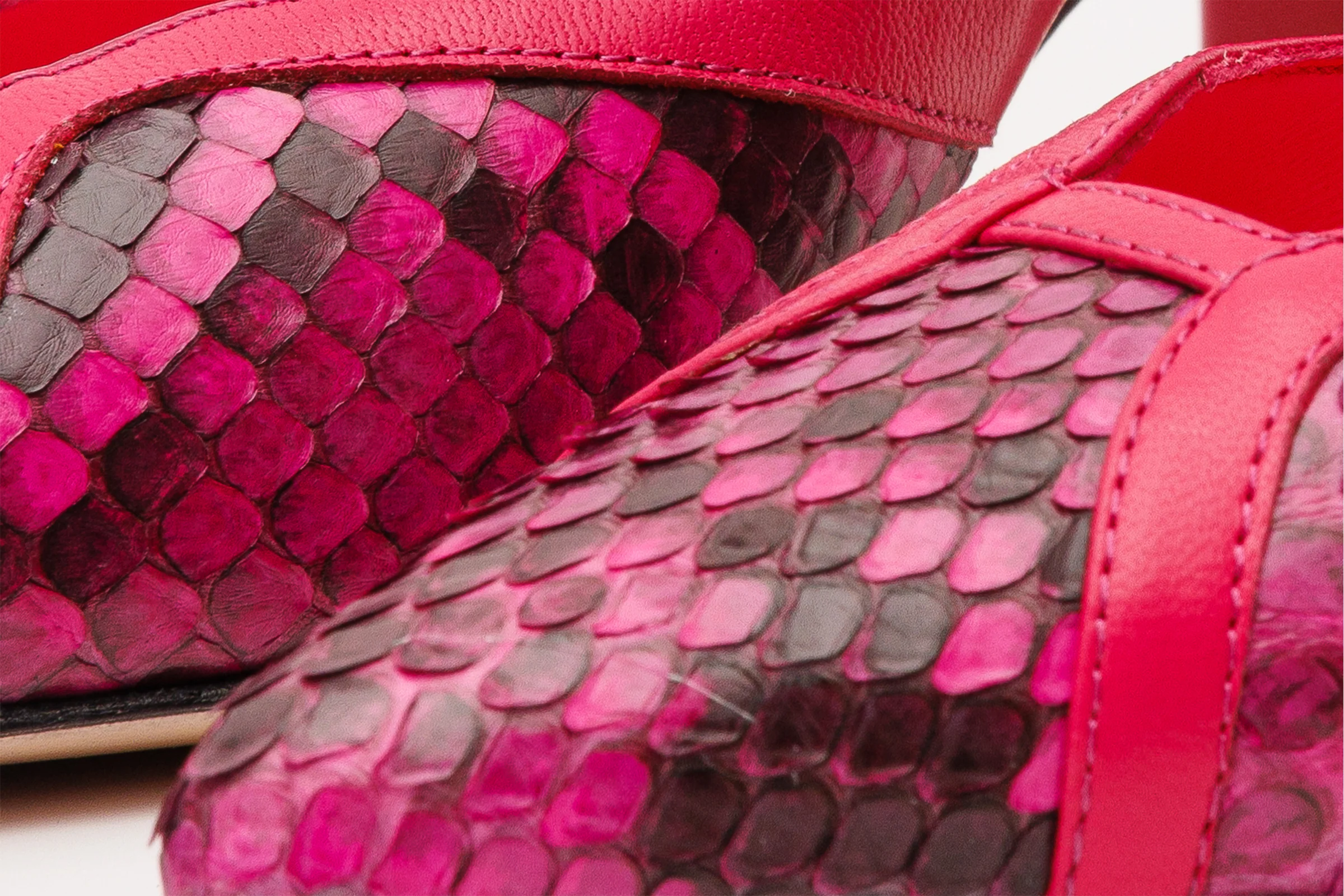 The Toskana Fuchsia Pythn Leather Block Heel Pump Women Shoe - Image 4
