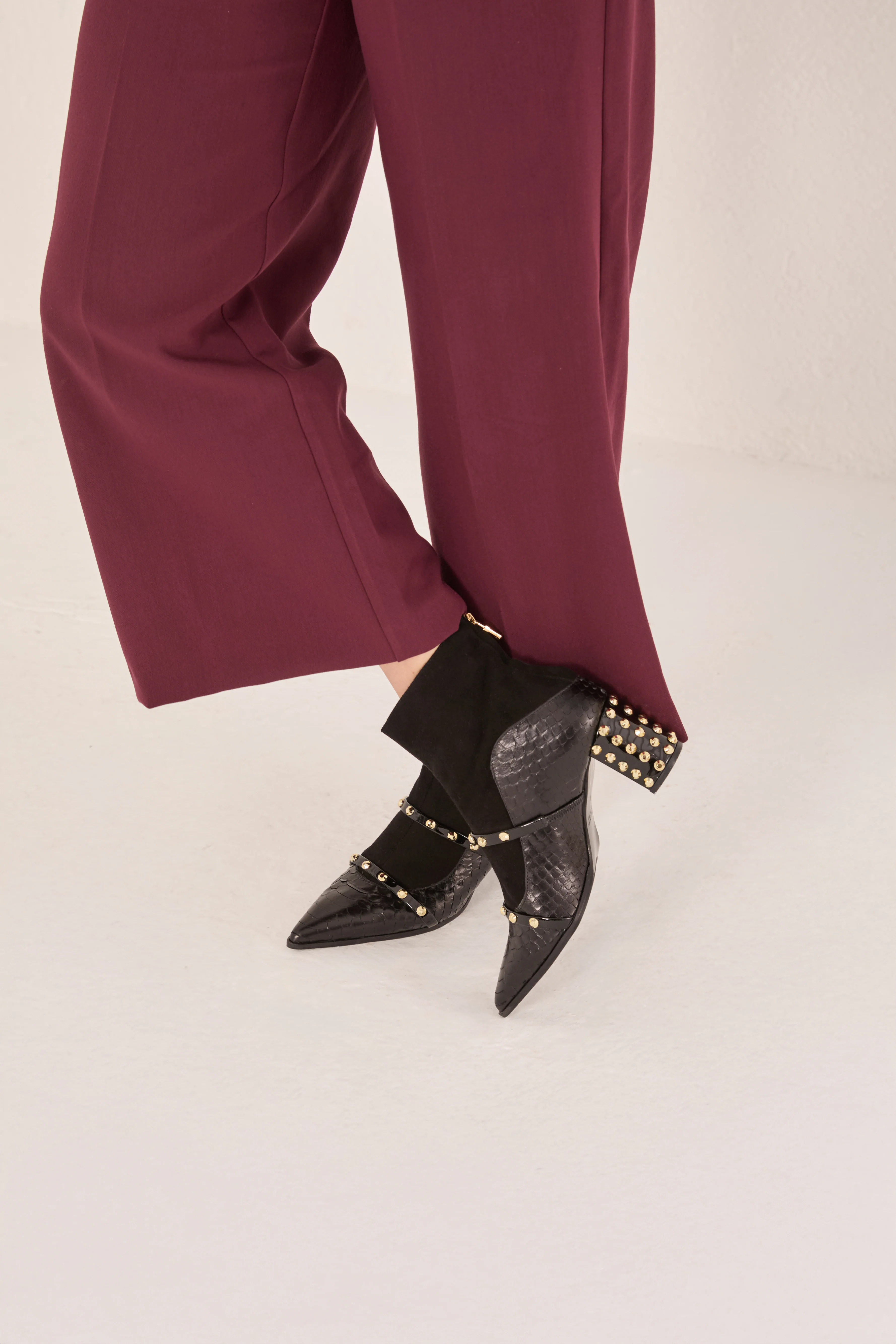 The  Valentina Leather Block Heel Women Boot - Image 14